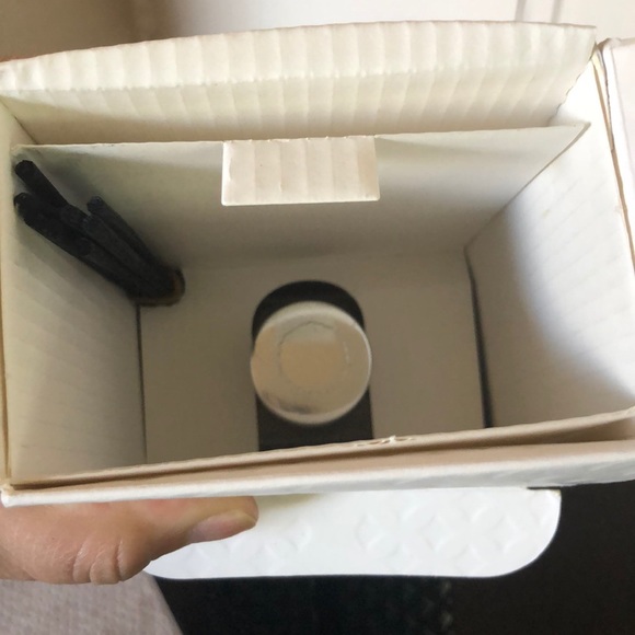 SOLd!! Sparkling Cassis Reed Diffuser - Picture 3 of 3